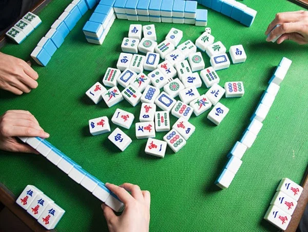 Bài mạt chược là loại rất khó chơi, với nhiều quy tắc